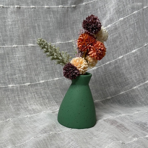 Green Speckled Vase with Multicolor Artificial Flowers Purple Orange Peach Cream - Picture 11 of 11
